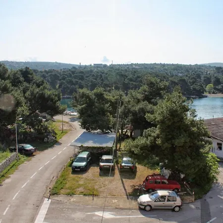 Guest house And By The Sea - 3088 Primosten